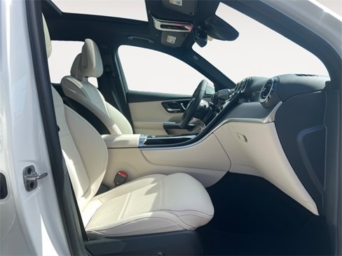 New 2025 Mercedes-Benz GLC 300 4MATIC image 15