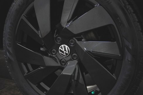 Used 2024 Volkswagen Taos SEL image 10