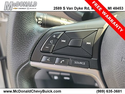 Used 2020 Nissan Kicks S image 10