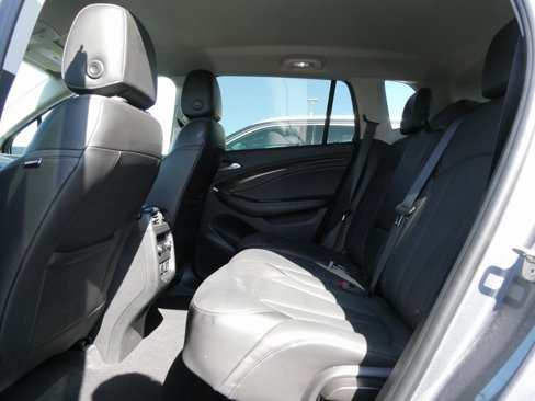 Used 2019 Buick Envision Essence image 32