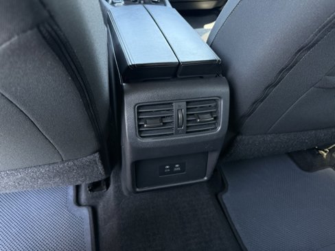 Used 2023 Nissan Rogue SV image 25