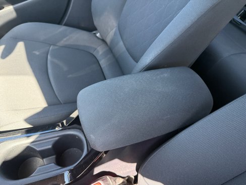 Used 2022 Toyota Corolla LE image 14
