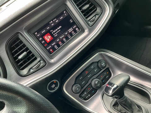 Used 2018 Dodge Challenger SXT w/ Blacktop Package image 13
