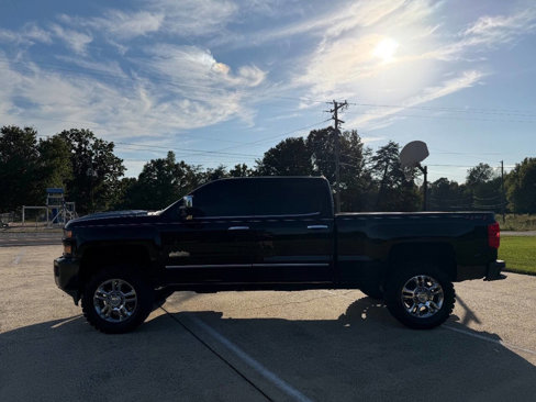 Used 2018 Chevrolet Silverado 2500 High Country w/ Duramax Plus Package image 4