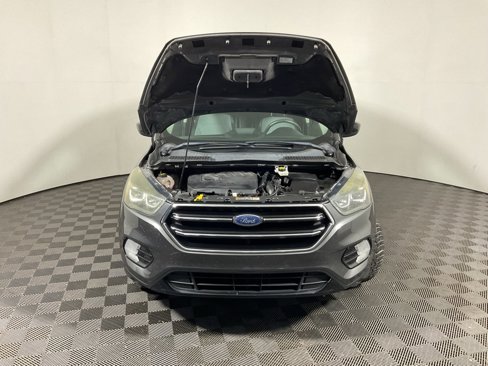 Used 2017 Ford Escape SE w/ Equipment Group 201A image 5