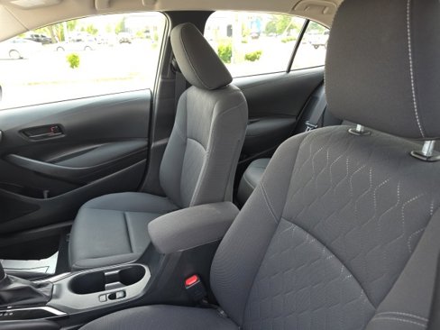 Used 2023 Toyota Corolla LE w/ LE Convenience Package image 9