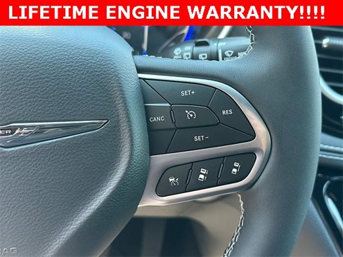 New 2026 Chrysler Pacifica Select image 21