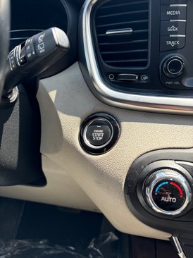Used 2017 Kia Sorento EX image 22