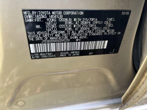 Used 2005 Toyota RAV4 2WD image 10