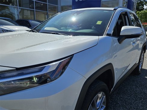 Used 2022 Toyota RAV4 XLE Premium image 22