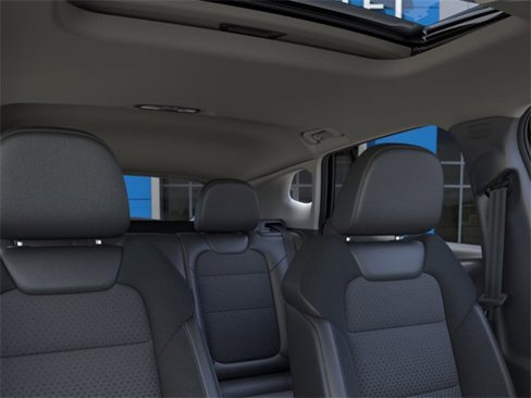 New 2025 Chevrolet Trax LT w/ Sunroof Package image 24