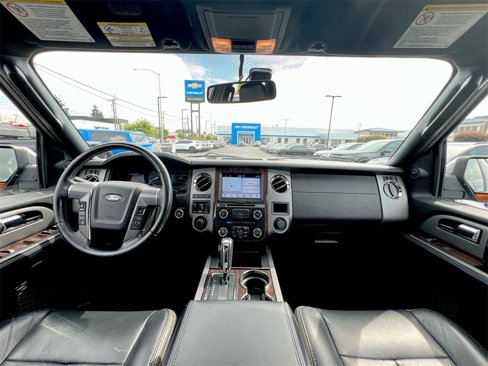 Used 2017 Ford Expedition Platinum image 18