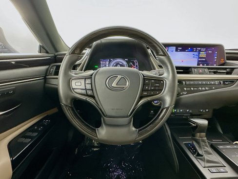 Used 2020 Lexus ES 300h w/ Premium Package image 11