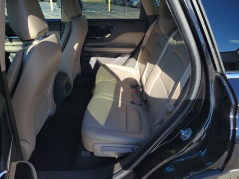 Certified 2022 Lincoln Corsair FWD image 17