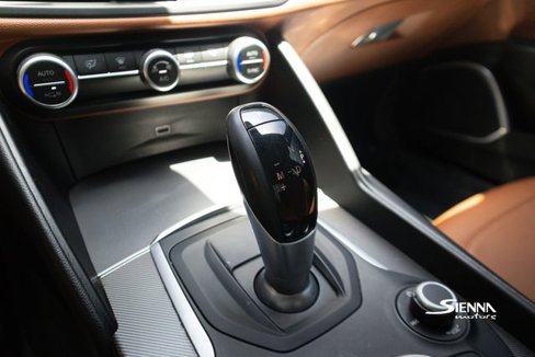 Used 2018 Alfa Romeo Giulia image 26