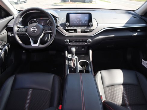 Certified 2023 Nissan Altima 2.5 SR image 17