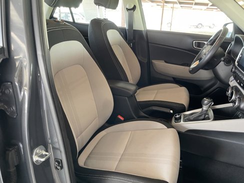 Used 2024 Hyundai Venue SEL image 36