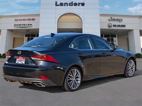 Used 2018 Lexus IS 300 image 4