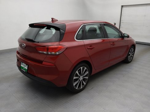 Used 2018 Hyundai Elantra GT image 9