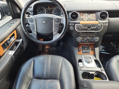 Used 2015 Land Rover LR4 HSE image 4