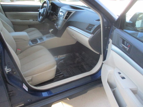 Used 2011 Subaru Outback 2.5i Premium w/ All-Weather Pkg image 19