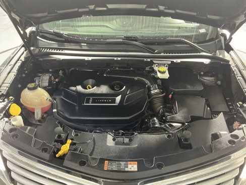 Used 2017 Lincoln MKC Premiere image 33