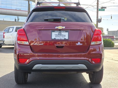 Certified 2022 Chevrolet Trax LT w/ LT Convenience Package image 18
