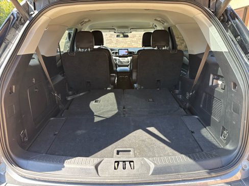 Used 2022 Ford Explorer XLT w/ Equipment Group 202A image 23