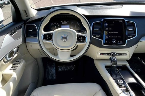 Used 2021 Volvo XC90 T5 Momentum w/ Advanced Package image 5