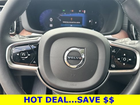 Used 2023 Volvo XC60 B5 Ultimate image 15