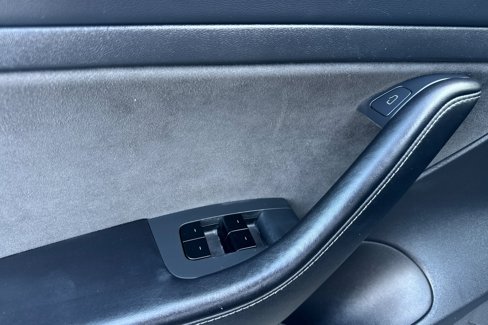 Used 2021 Tesla Model 3 Standard Range Plus image 11
