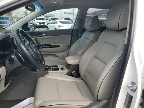 Used 2017 Kia Sportage SX image 3