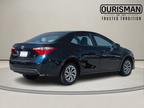 Used 2018 Toyota Corolla LE image 5