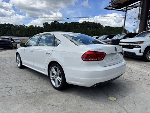 Used 2015 Volkswagen Passat TDI SE image 11