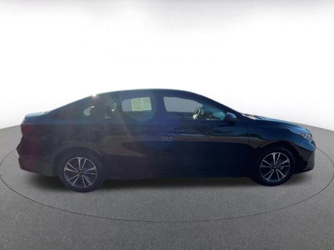 Used 2024 Kia Forte LXS image 16