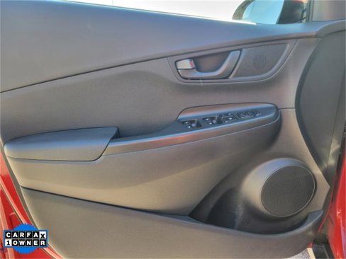 Used 2021 Hyundai Kona SE image 13
