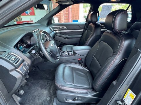 Used 2017 Ford Explorer Sport image 14