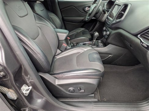 Certified 2023 Jeep Cherokee Altitude Lux image 29