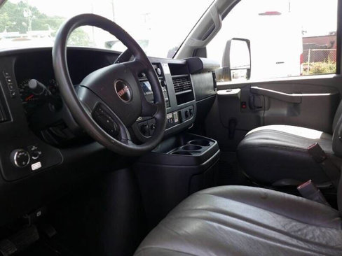 Used 2021 GMC Savana 3500 Extended w/ Power Convenience Package image 11