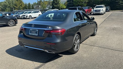 Certified 2022 Mercedes-Benz E 350 4MATIC Sedan image 4