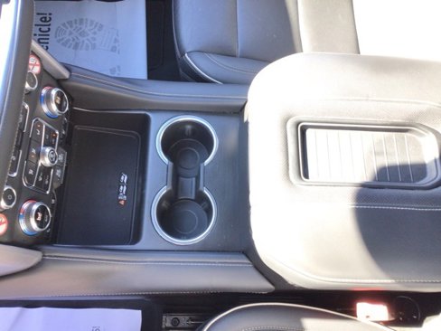 Used 2023 GMC Yukon XL SLT image 23