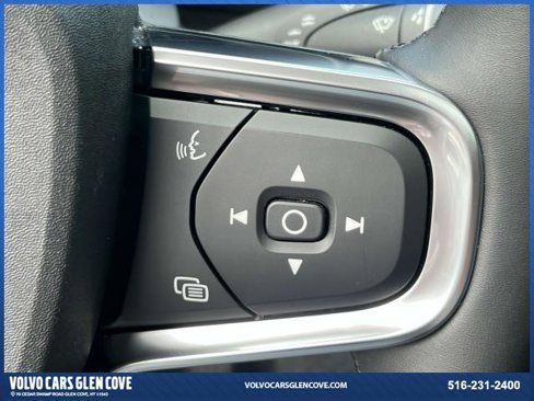 Certified 2023 Volvo XC40 B5 Plus w/ Protection Package Premier image 23