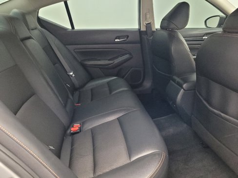 Used 2019 Nissan Altima 2.5 SR w/ SR Premium Package image 19