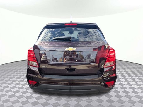 Used 2021 Chevrolet Trax LS w/ Tint and Cruise Package image 2