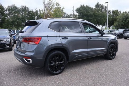 Certified 2022 Volkswagen Taos SE image 7
