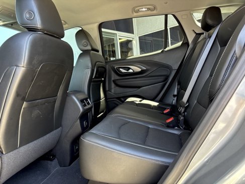 Certified 2023 GMC Terrain SLT w/ Elevation Edition image 18