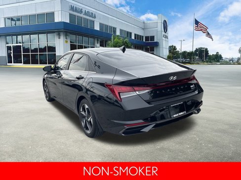 Used 2023 Hyundai Elantra Limited image 6