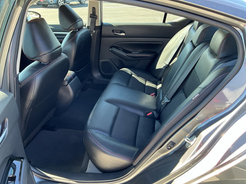 Used 2023 Nissan Altima 2.5 SR image 9