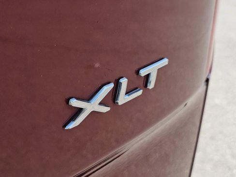Used 2020 Ford Transit Connect XLT image 16