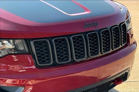 Used 2018 Jeep Grand Cherokee Trailhawk image 28